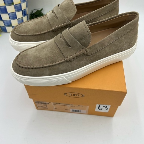 Men’s Todd’s suede loafers size 9.5 made in Italy main image 7